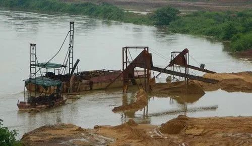 杜絕非法采砂，機(jī)制砂生產(chǎn)才是長(zhǎng)久之道！