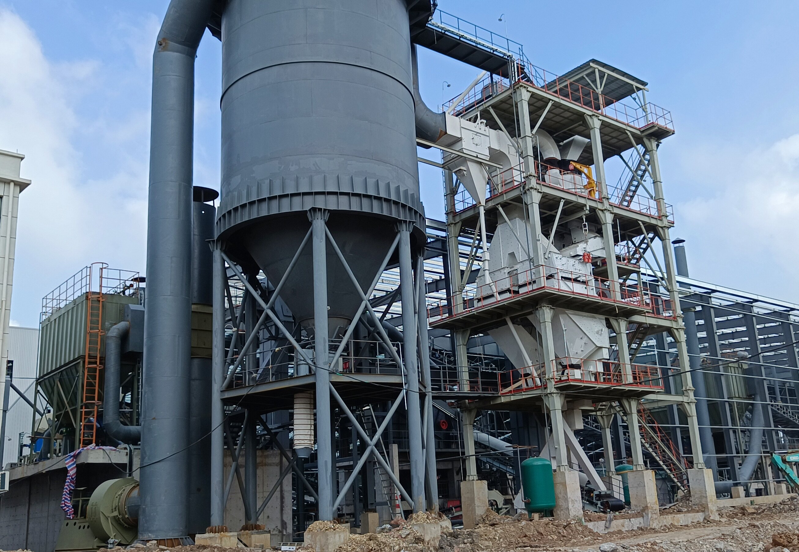 干法革新 砂筑未來——干法制砂樓，引領(lǐng)砂石產(chǎn)業(yè)綠色智能新征程